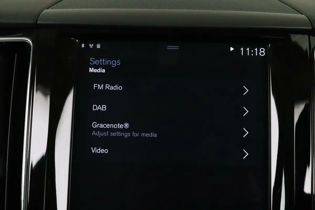 2020-volvo-xc60-20td-d4-momentum-big-38