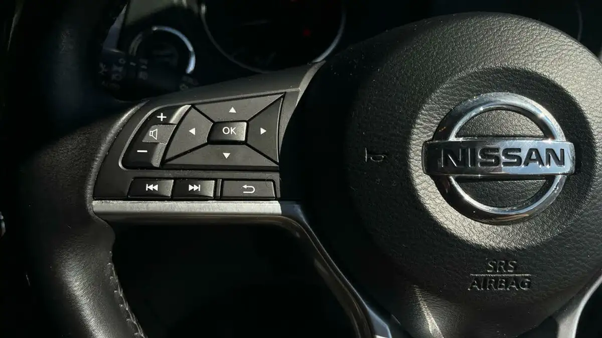 2018-nissan-qashqai-12-dig-t-n-connecta-glass-roof-pack-xtronic-cvt-big-25