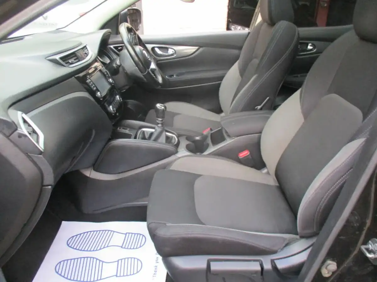 2017-nissan-qashqai-12-dig-t-n-connecta-big-38