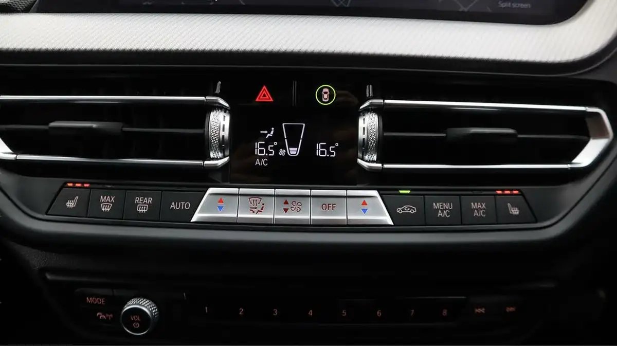 2024-bmw-1-series-15-118i-m-sport-lcp-dct-big-12
