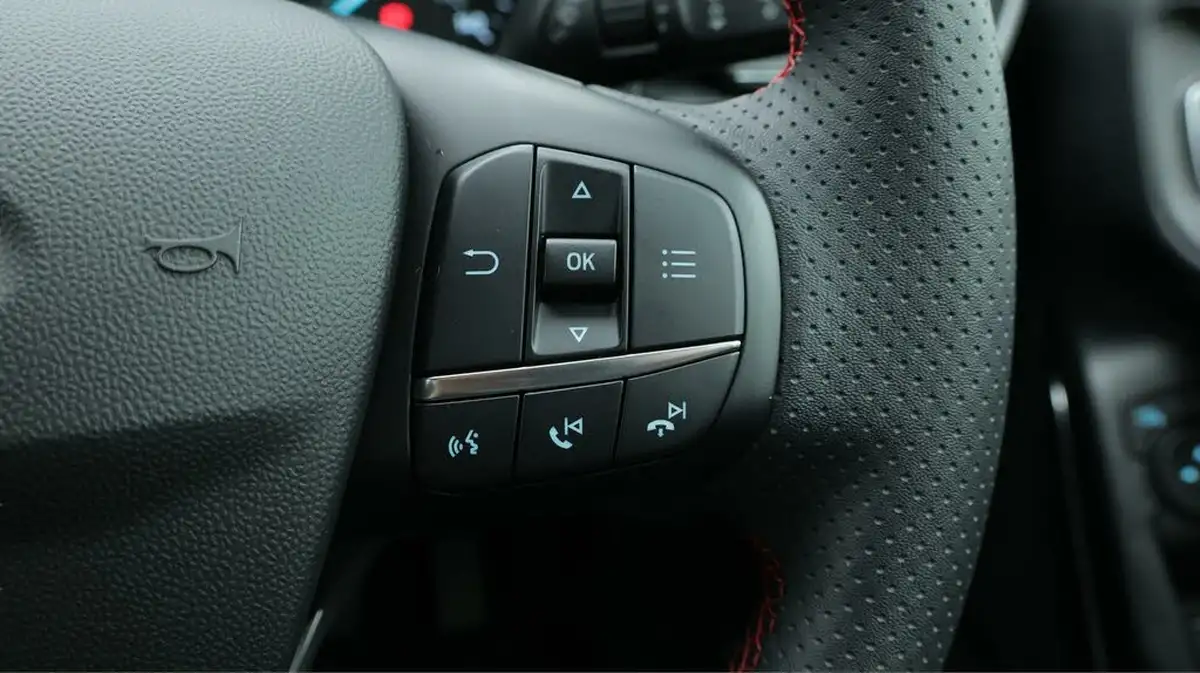 2022-ford-fiesta-10t-st-line-100ps-5d-big-44