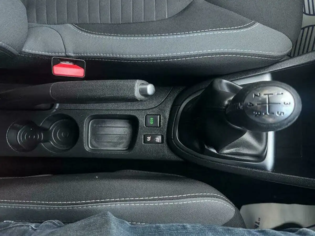 2016-renault-clio-15dci-dynamique-s-nav-90bhp-ss-energy-big-31