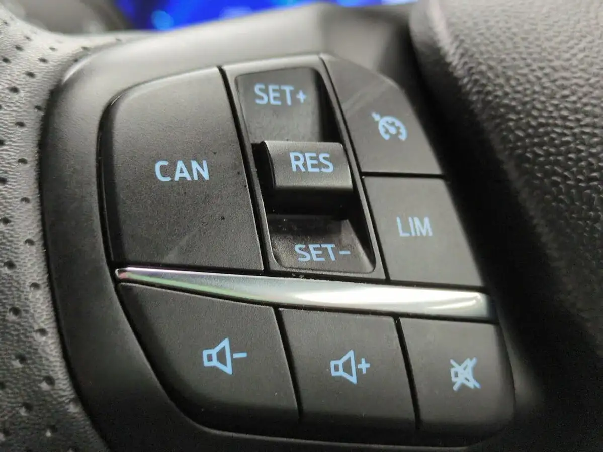 2022-ford-fiesta-10t-st-line-vignale-155ps-hybrid-mhev-5d-big-26