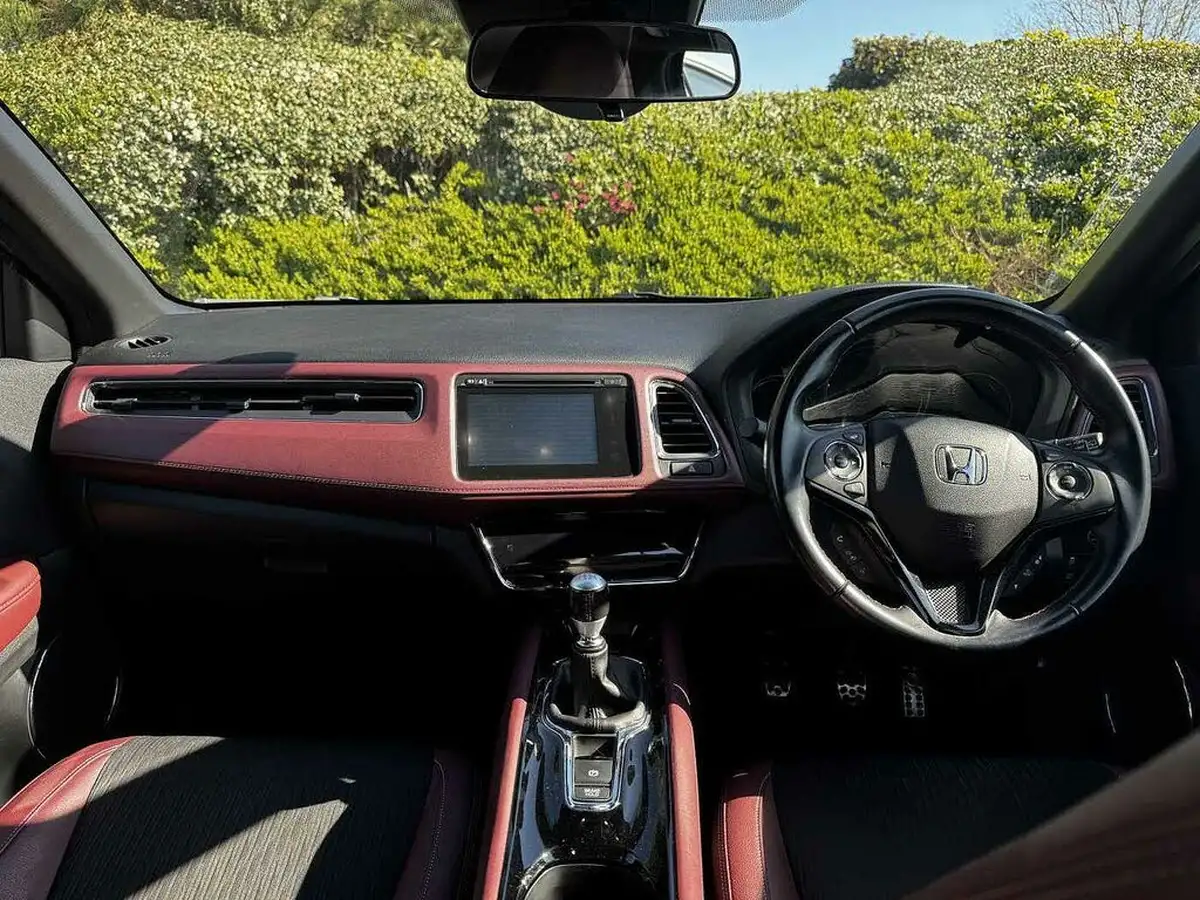 2020-honda-hr-v-15-i-vtec-sport-big-3