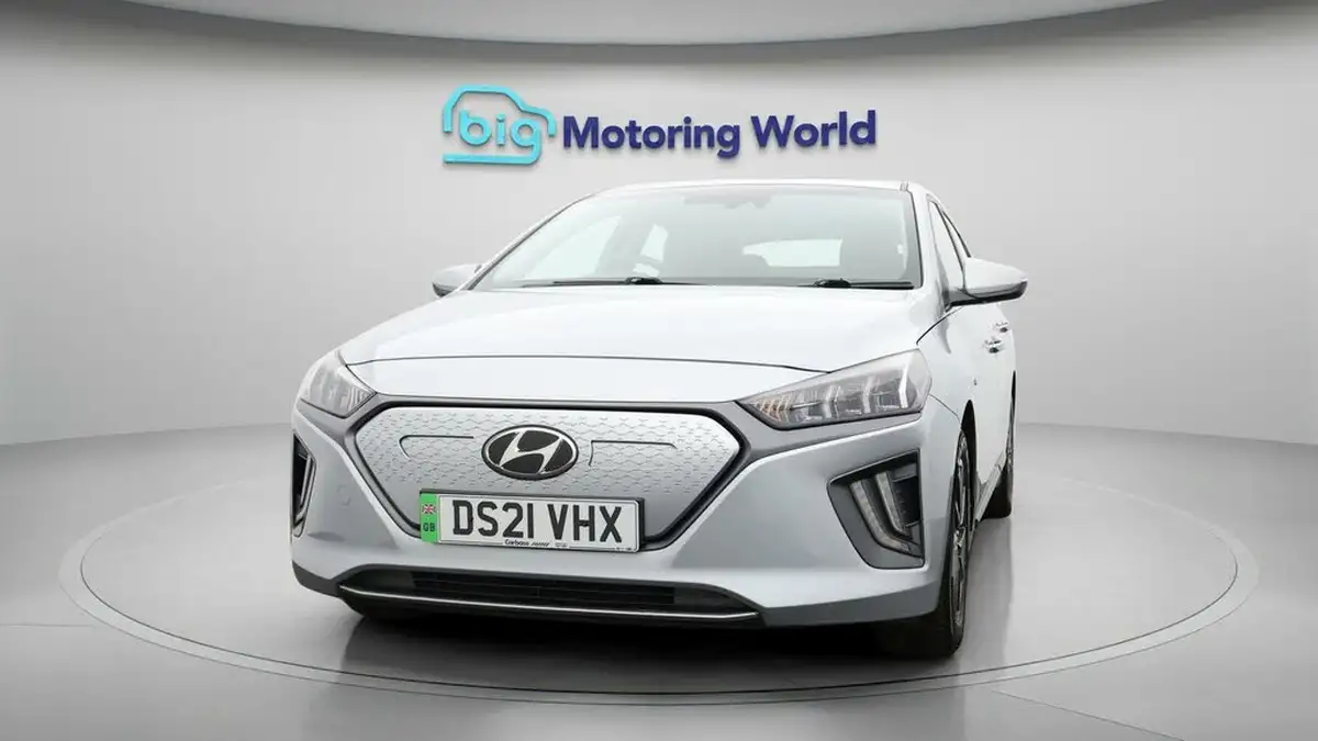 2021-hyundai-ioniq-e-premium-electric-100kw-big-1
