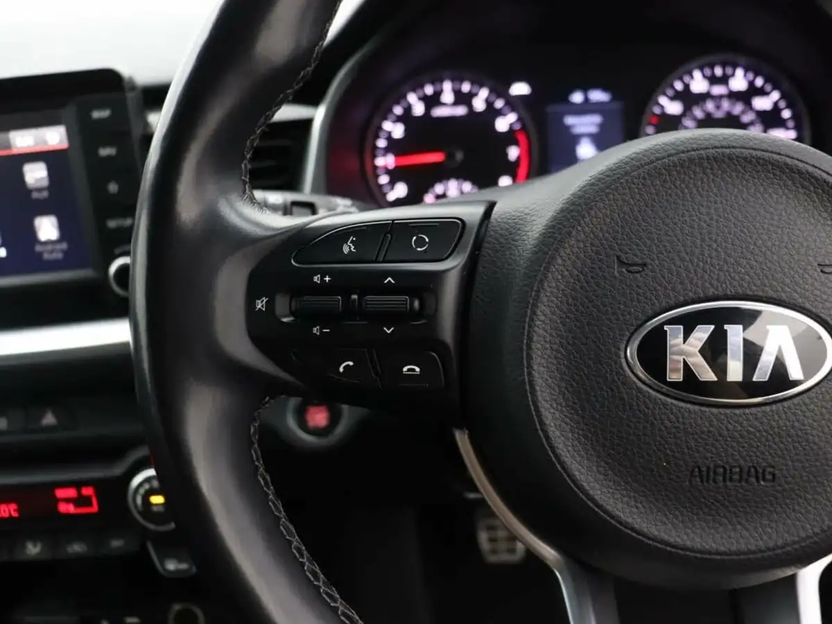 2019-kia-stonic-10-t-gdi-4-big-35