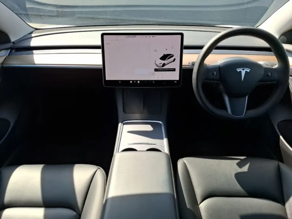 2021-tesla-model-3-e-long-range-4x4-big-2
