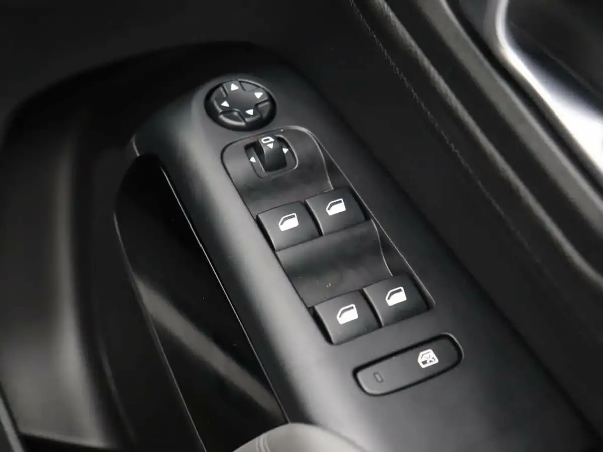 2021-citroen-c5-aircross-12-puretech-shine-big-27