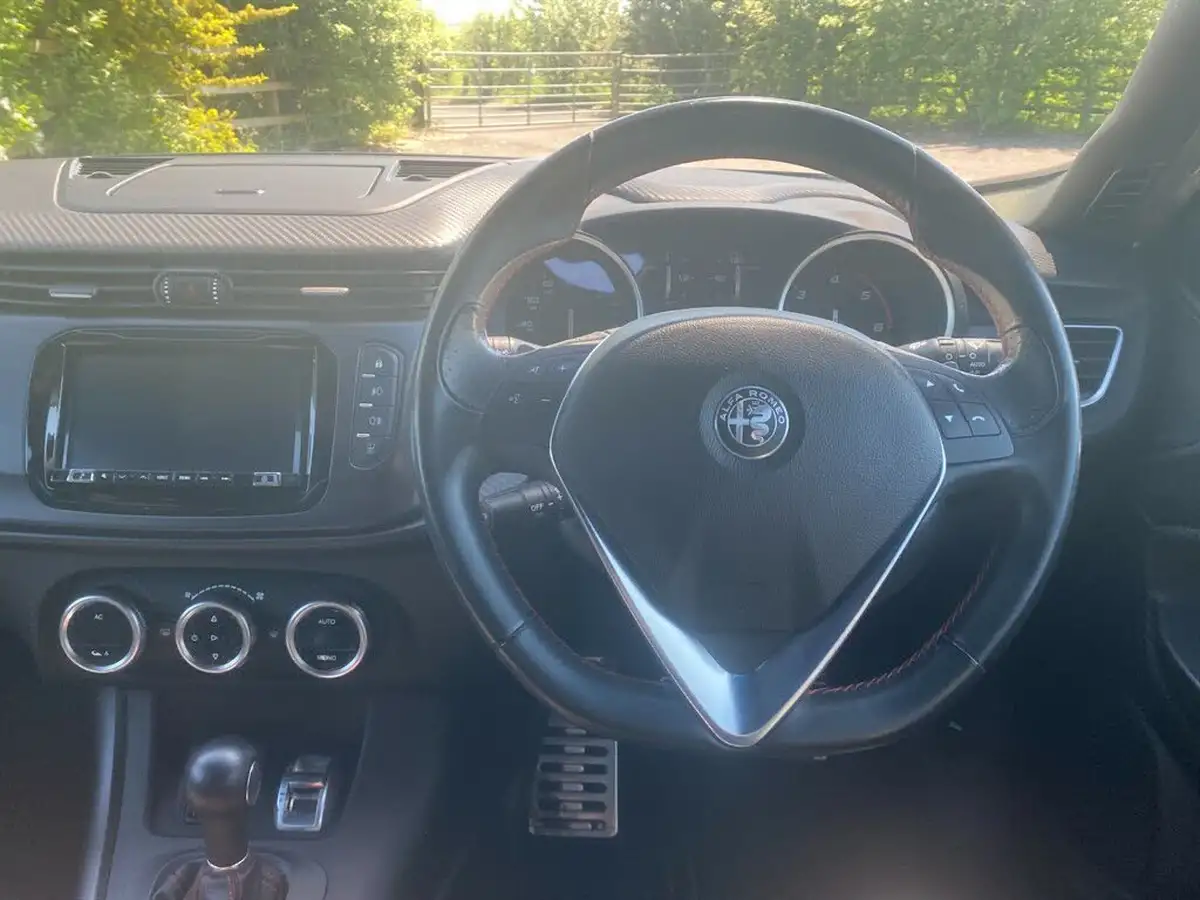 2020-alfa-romeo-giulietta-20jtdm-2-veloce-big-18