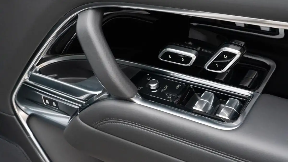 2023-land-rover-range-rover-30-d350-se-big-28