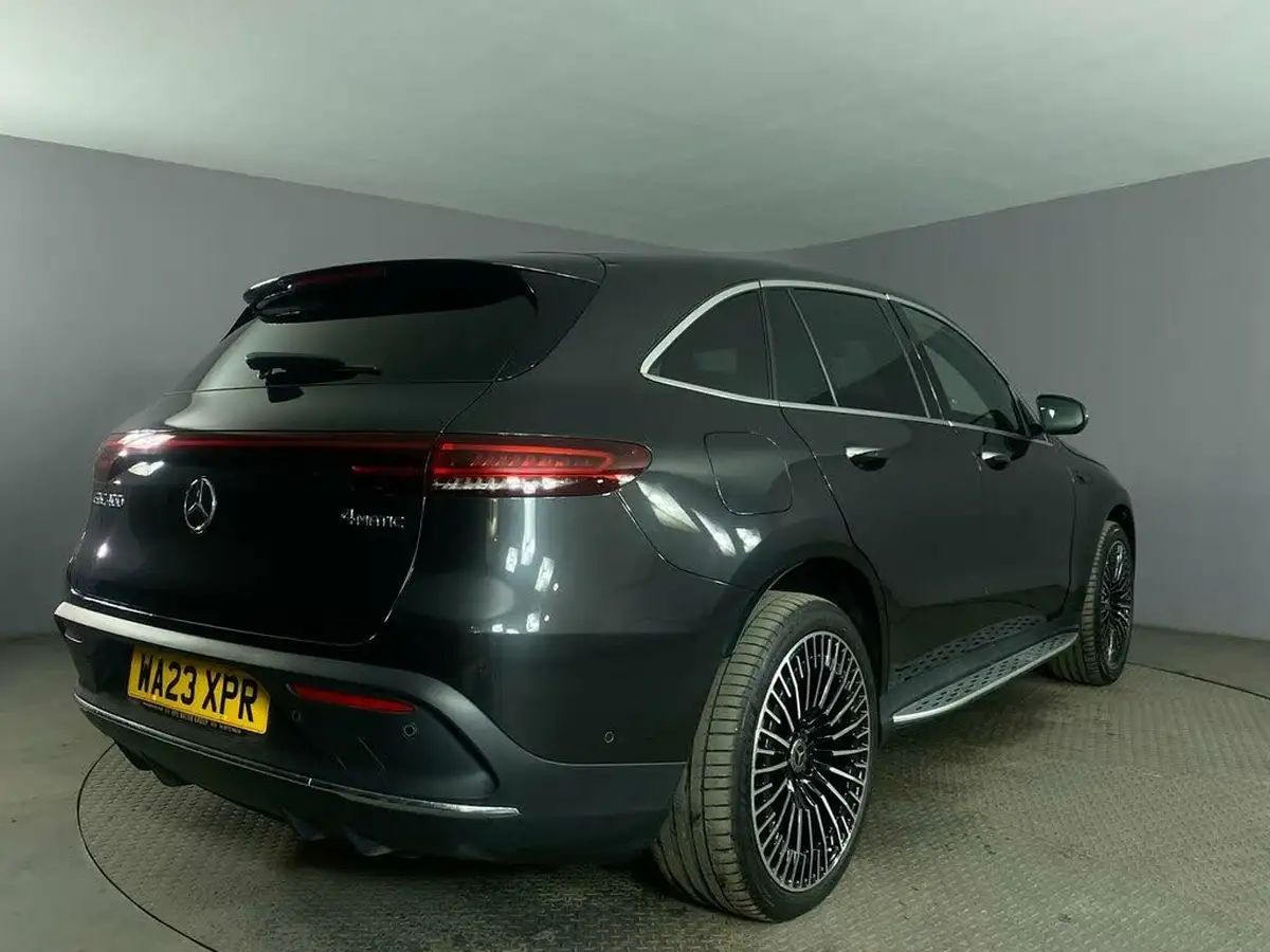 2022-mercedes-benz-eqc-e-eqc-400-amg-line-premium-big-7