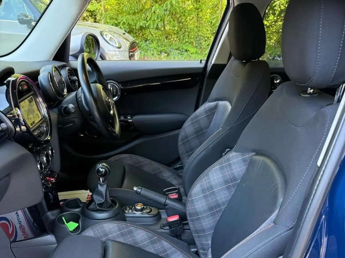 2017-mini-cooper-20-cooper-s-seven-media-xlss-5d-big-22