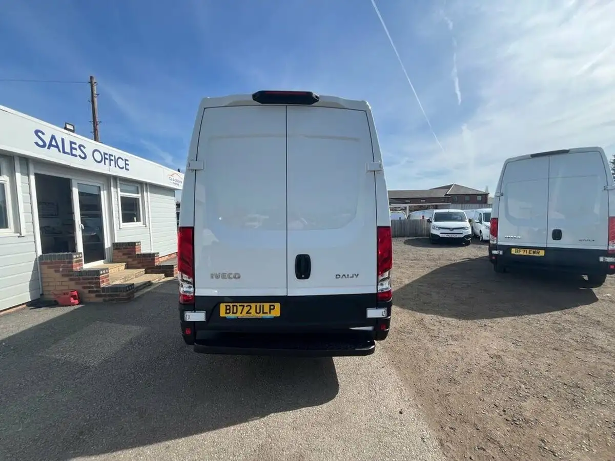 2023-iveco-daily-s-class-23td-35s14v-business-3520mm-h2-136pseu6dt-big-5