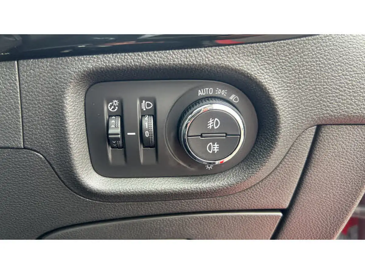 2018-vauxhall-astra-14i-16v-turbo-sri-150ps-ss-hatchback-auto-big-21