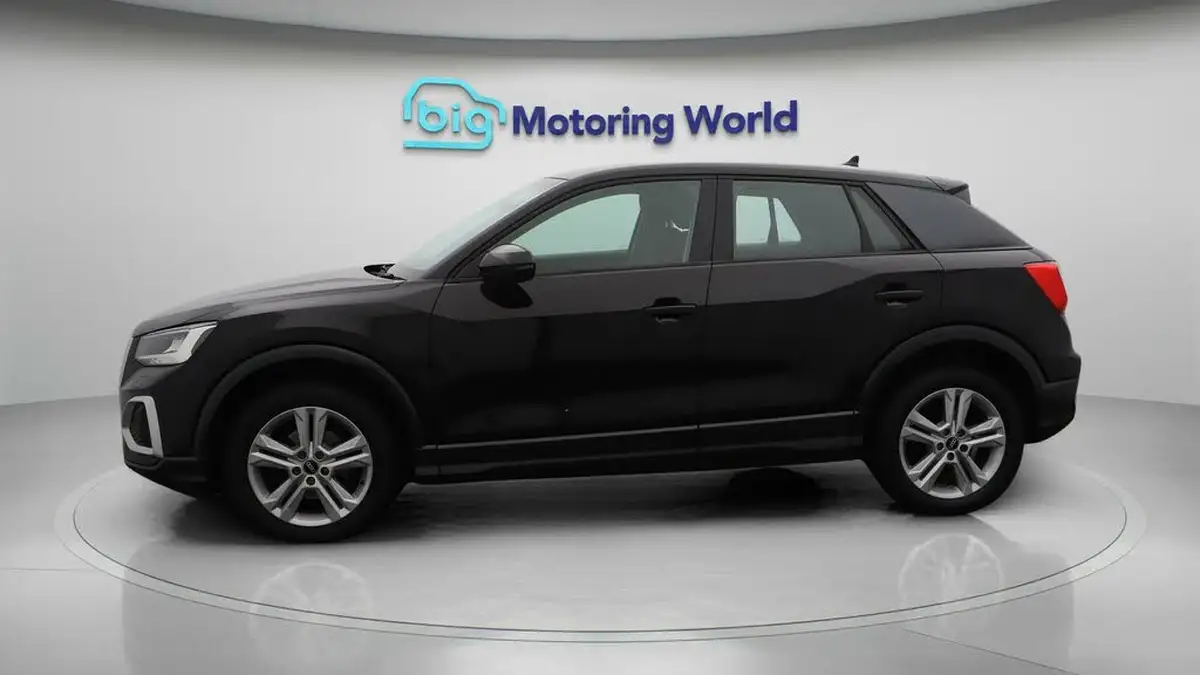 2021-audi-q2-10-30-tfsi-sport-big-4