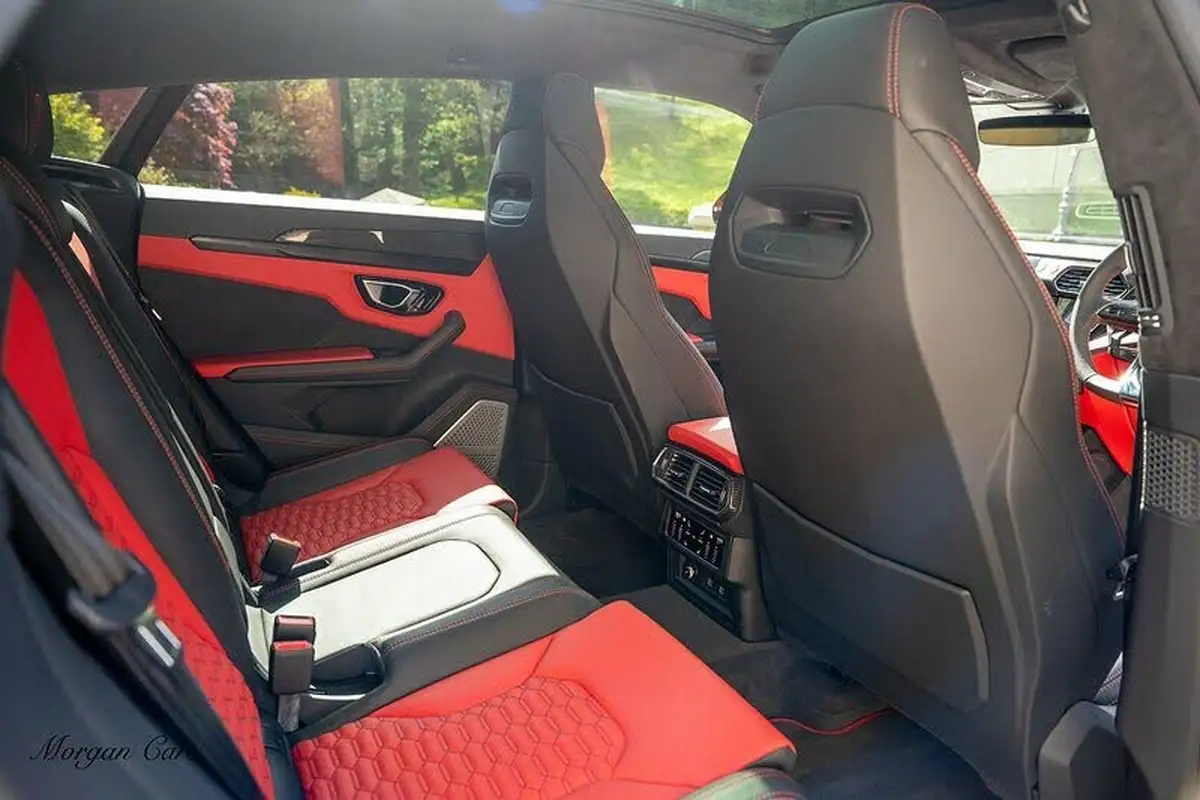 2022-lamborghini-urus-40-no-trim-big-45