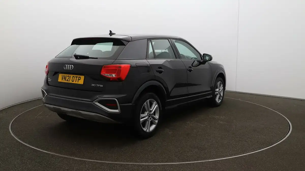 2021-audi-q2-10-30-tfsi-sport-big-52
