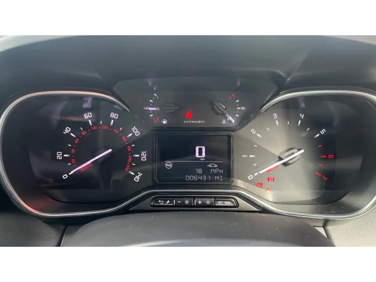 2023-citroen-c3-aircross-12-puretech-shine-110ps-big-17