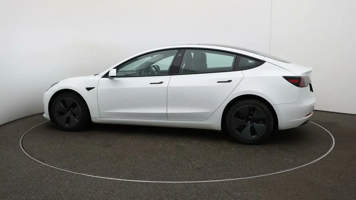2021-tesla-model-3-e-long-range-awd-big-57