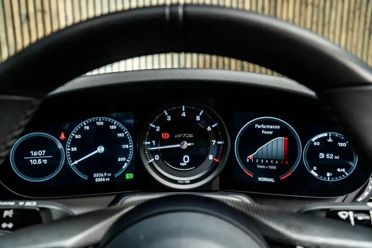 2022-porsche-911-30-carrera-gts-coupe-big-34