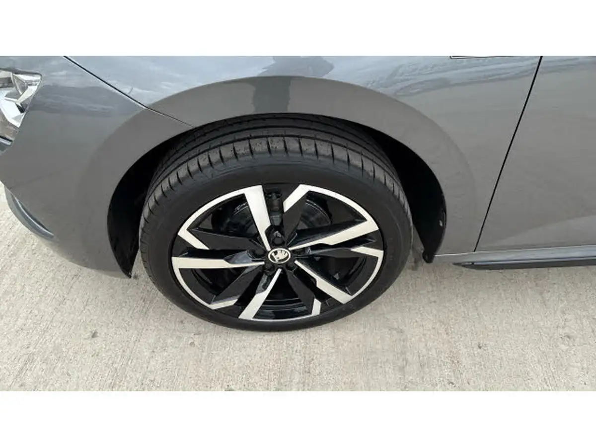 2024-skoda-kamiq-15-tsi-monte-carlo-dsg-big-37