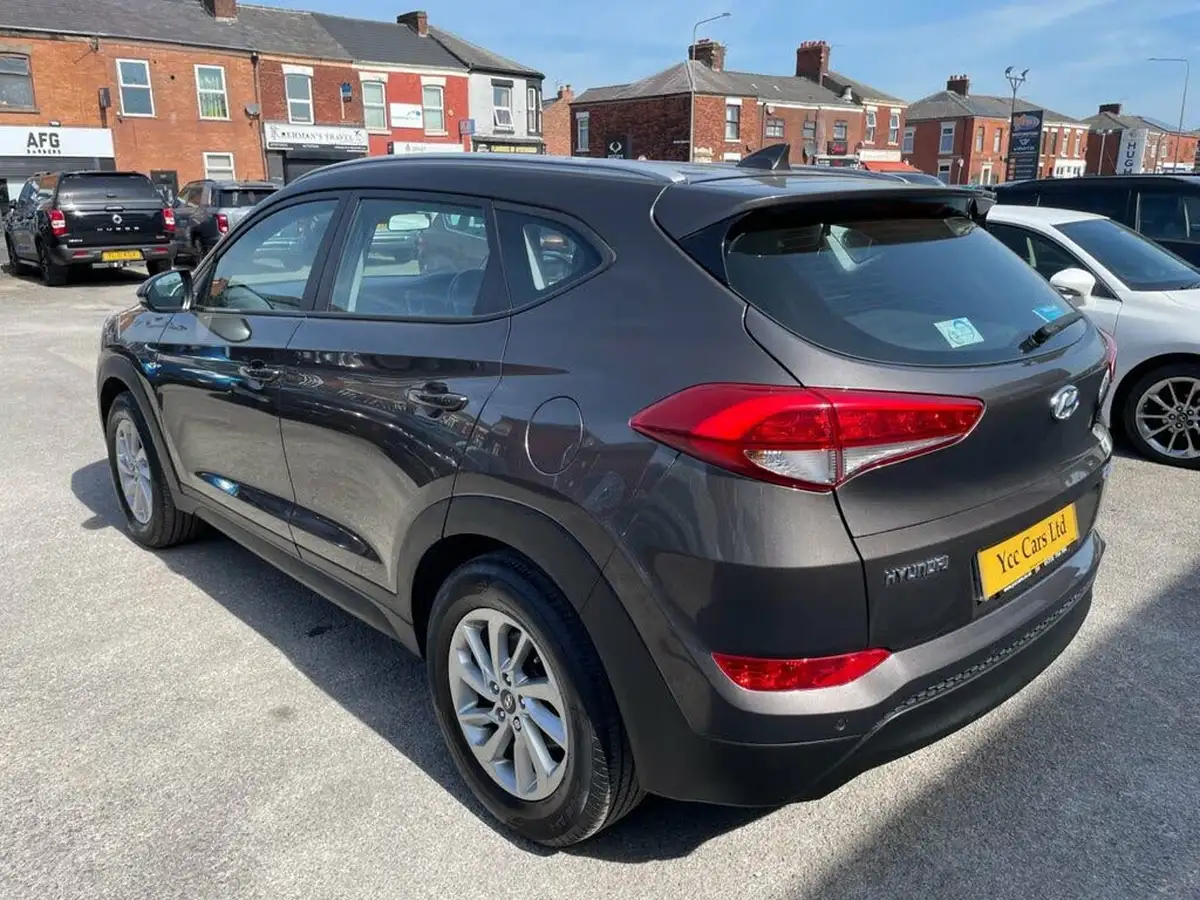 2016-hyundai-tucson-17crdi-blue-drive-se-116ps-big-7