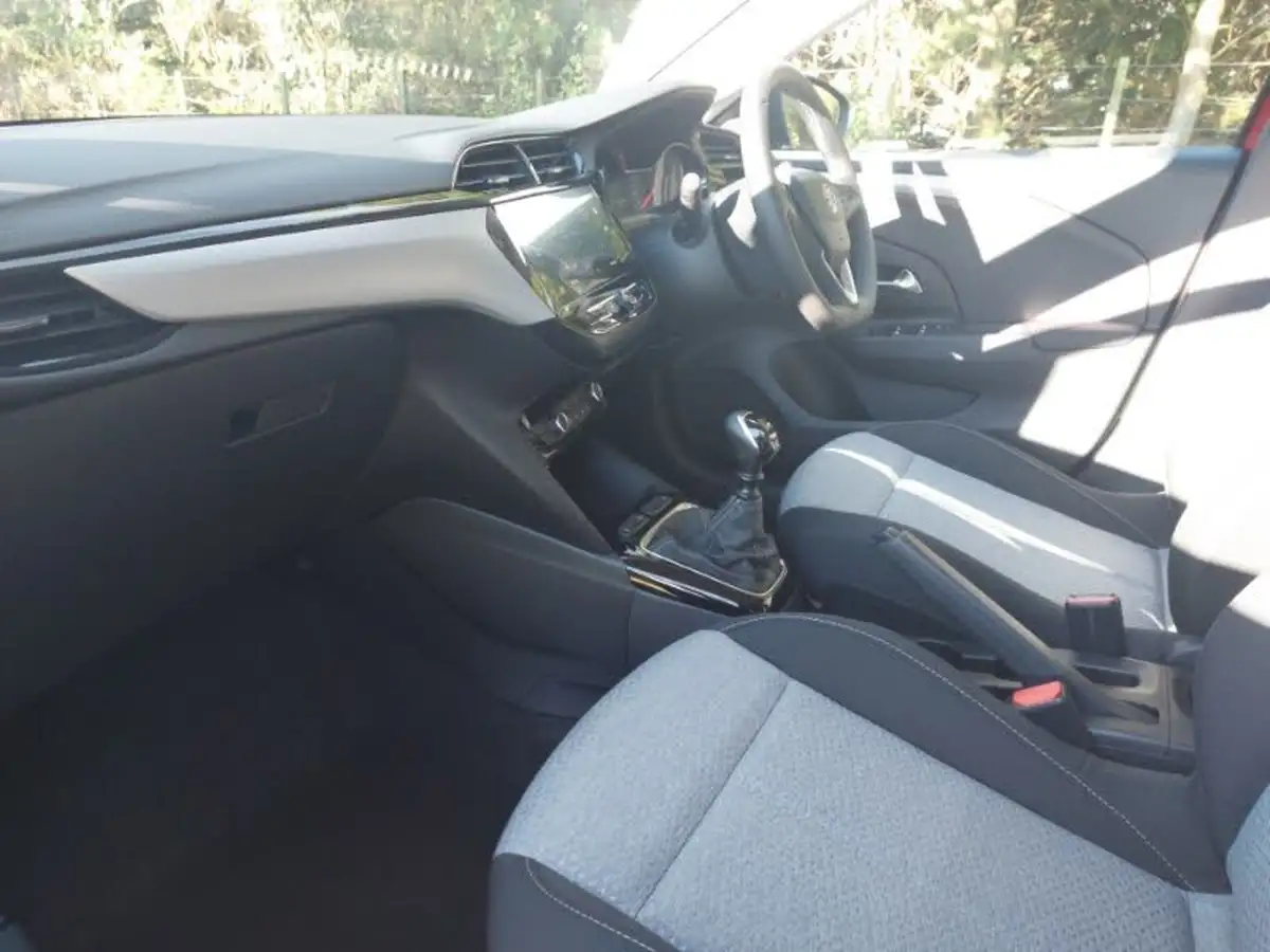 2024-vauxhall-corsa-12-turbo-design-big-4