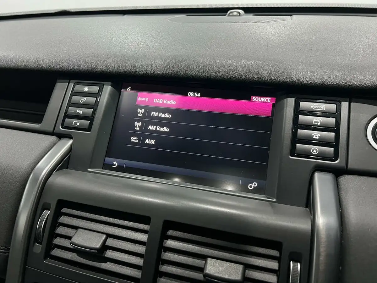 2019-land-rover-discovery-sport-20td4-landmark-big-39