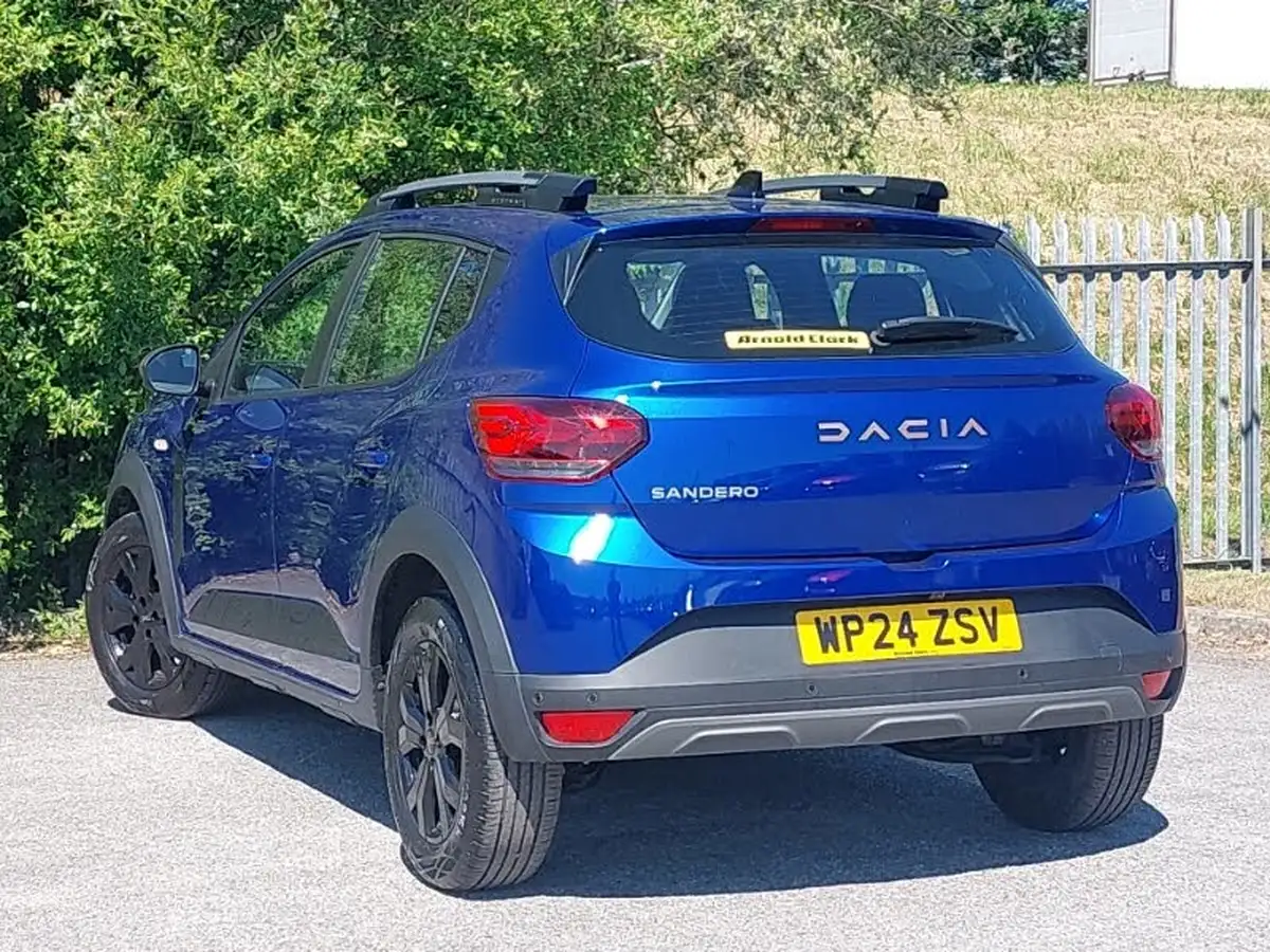 2024-dacia-sandero-stepway-10-tce-extreme-90bhp-big-1