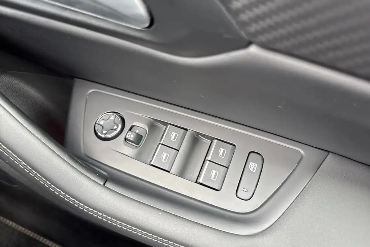 2020-peugeot-508-15-bluehdi-gt-line-big-40