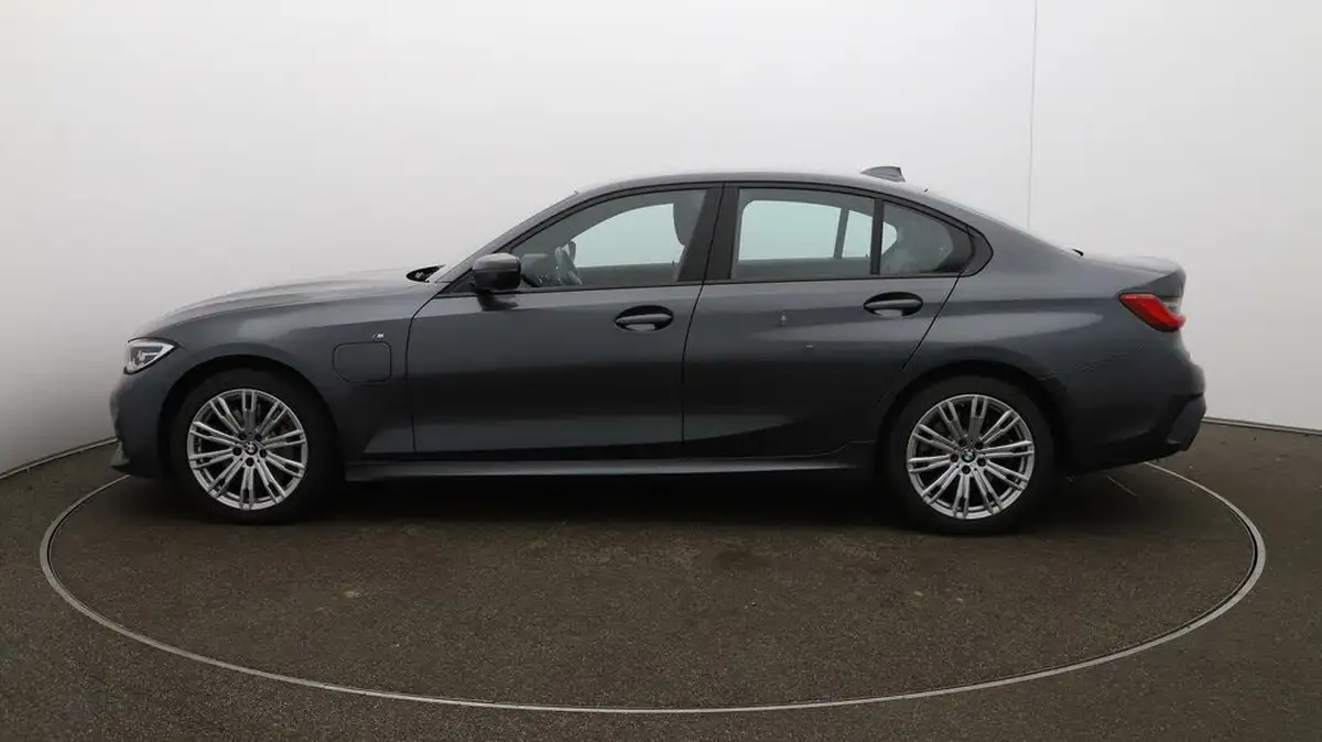 2020-bmw-3-series-20-330e-m-sport-saloon-4d-big-63