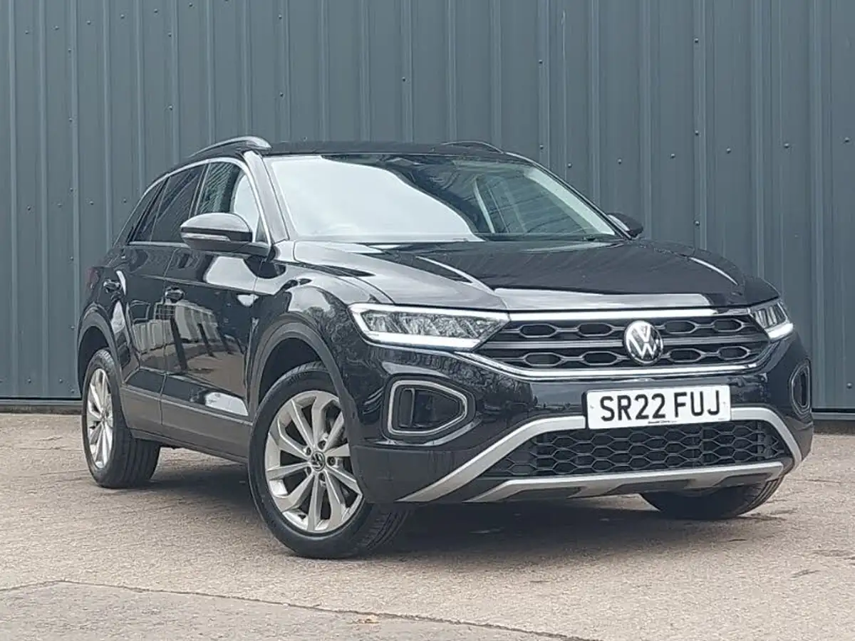 2022-volkswagen-t-roc-10-tsi-life-big-0
