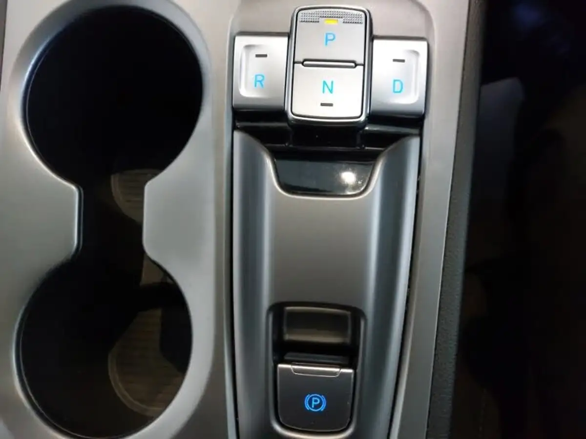 2022-hyundai-kona-e-premium-204ps-64kwh-7kw-obc-big-16