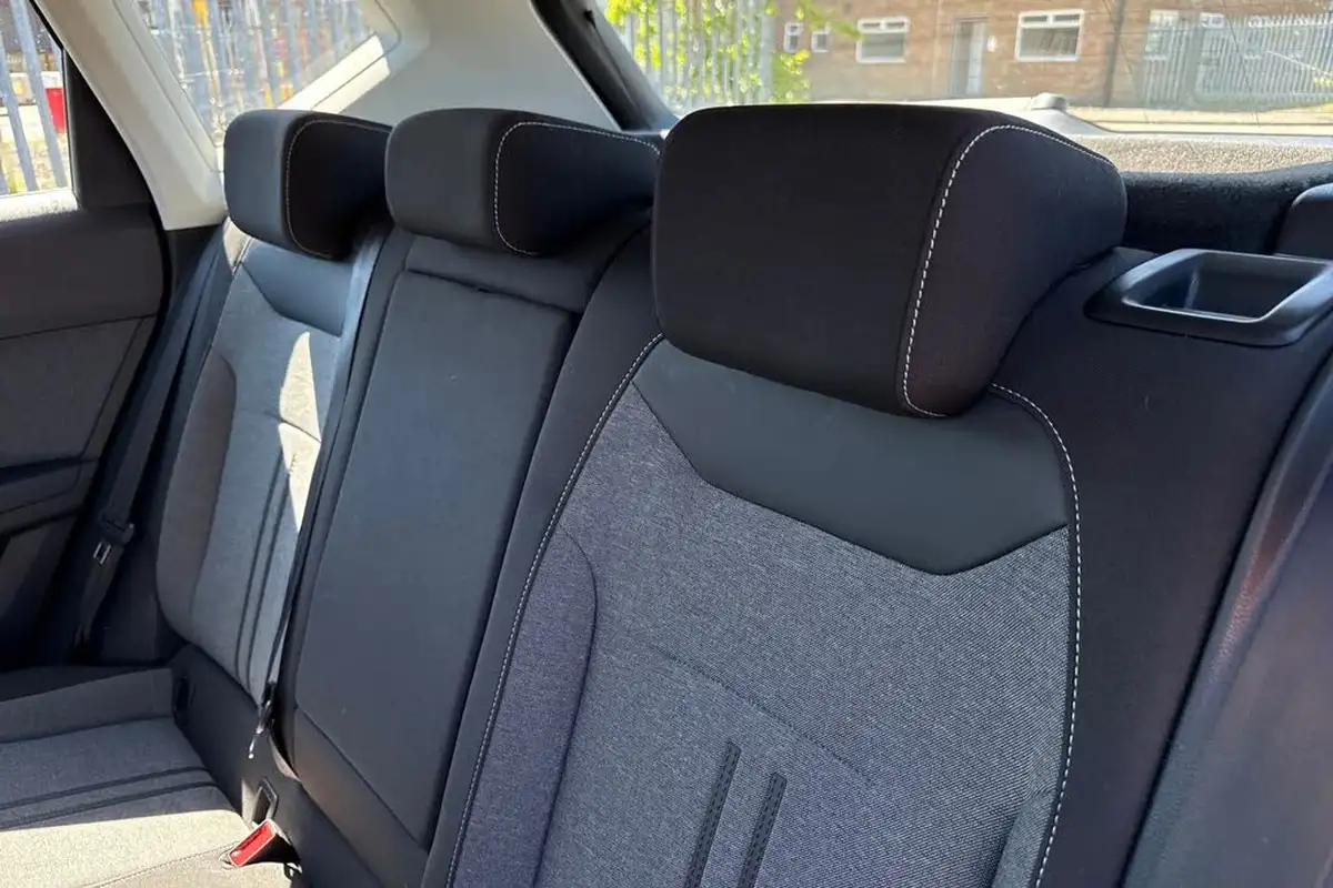 2023-seat-ateca-15-ecotsi-se-technology-big-13