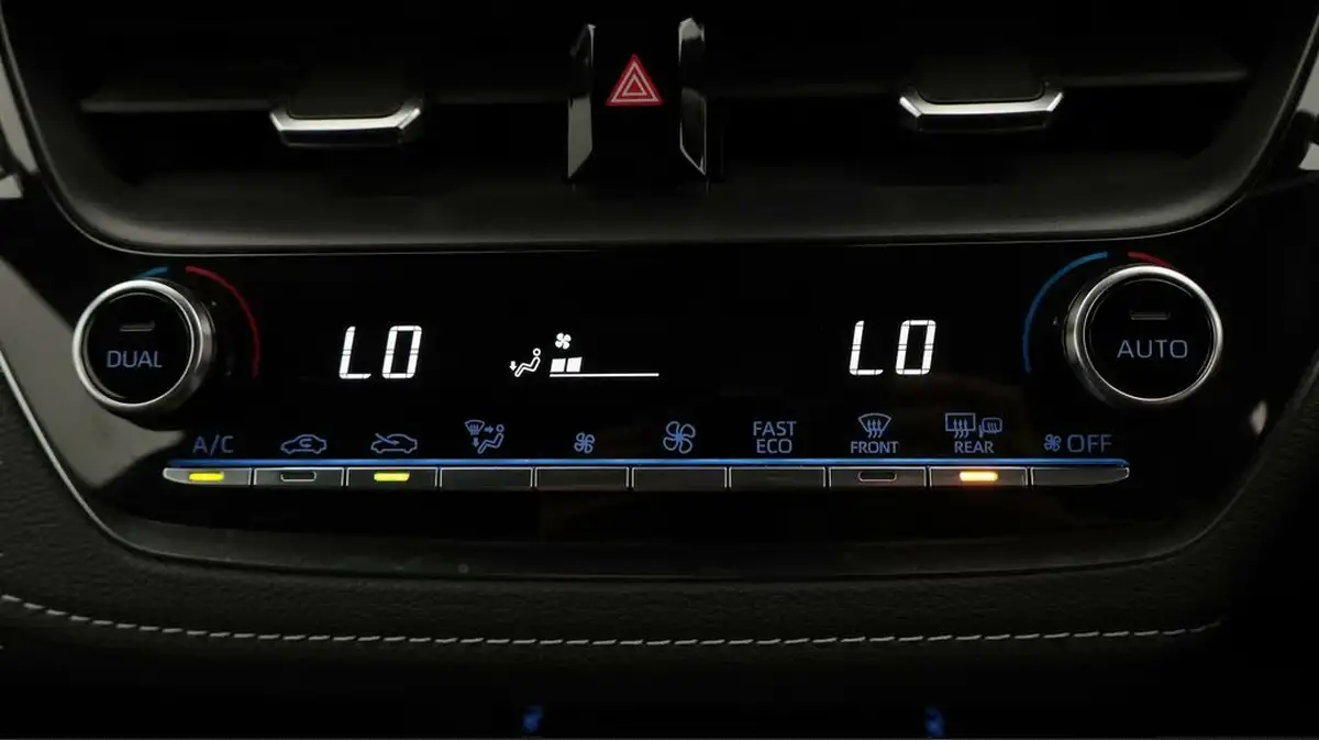 2021-toyota-corolla-18-vvt-i-gr-sport-trk-hatchback-big-12