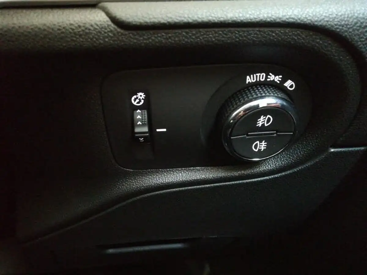 2023-vauxhall-grandland-12-ultimate-130ps-auto-big-16