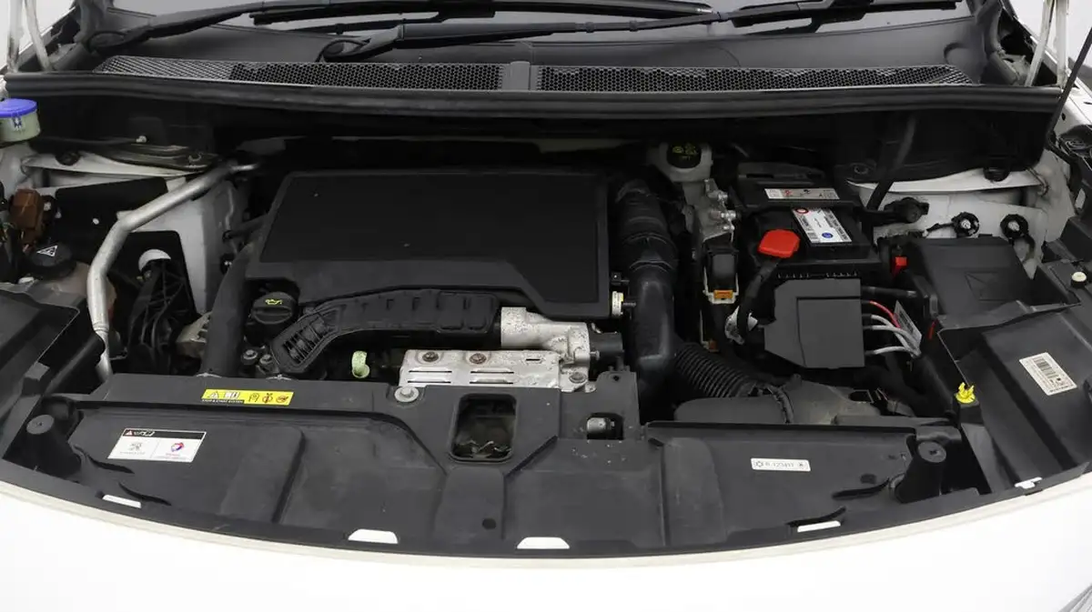 2020-peugeot-5008-suv-12-puretech-gt-line-big-18