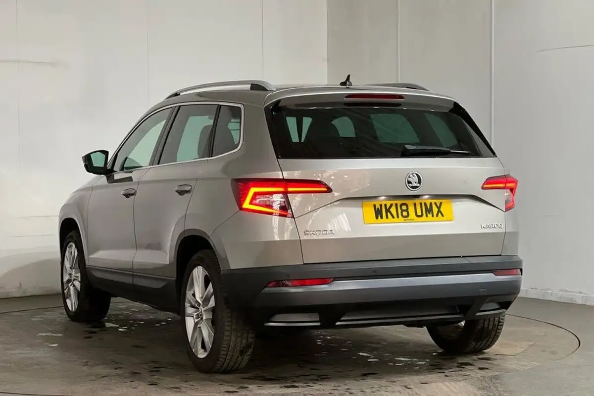 2018-skoda-karoq-20tdi-scr-se-l-big-17