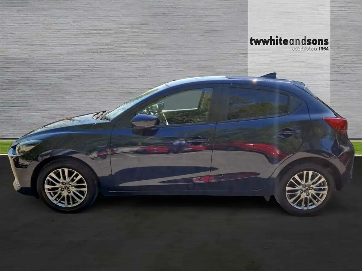 2022-mazda-mazda2-15-e-skyactiv-g-sport-big-3
