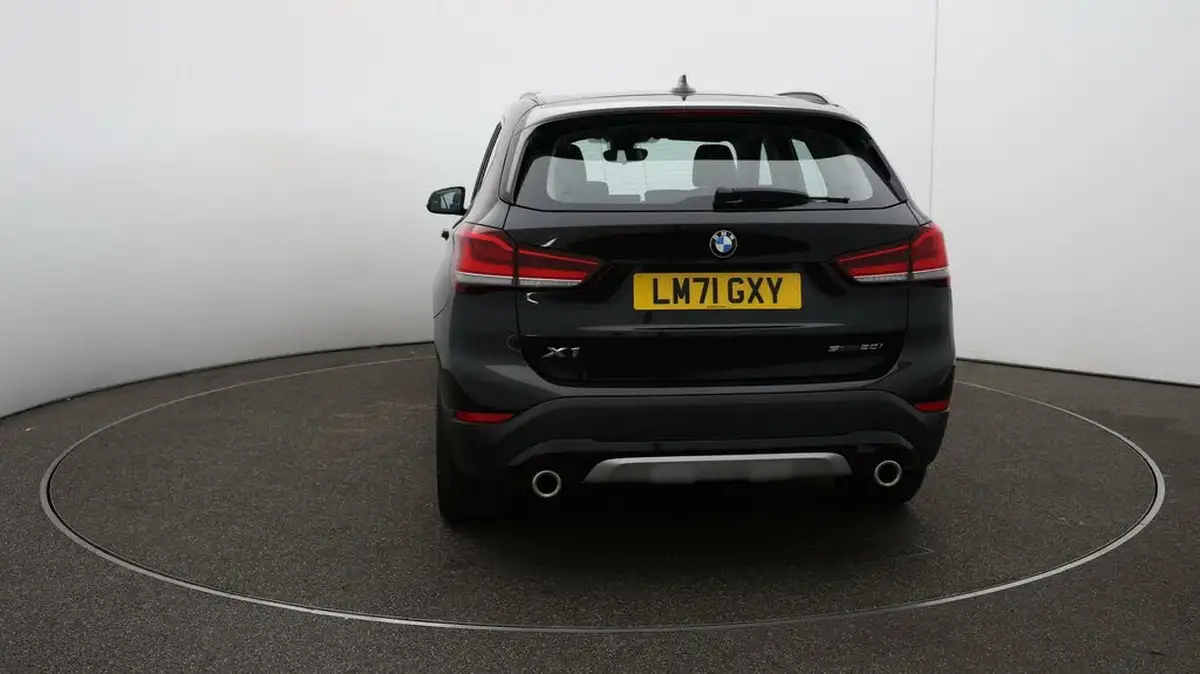 2021-bmw-x1-20-sdrive20i-xline-big-51