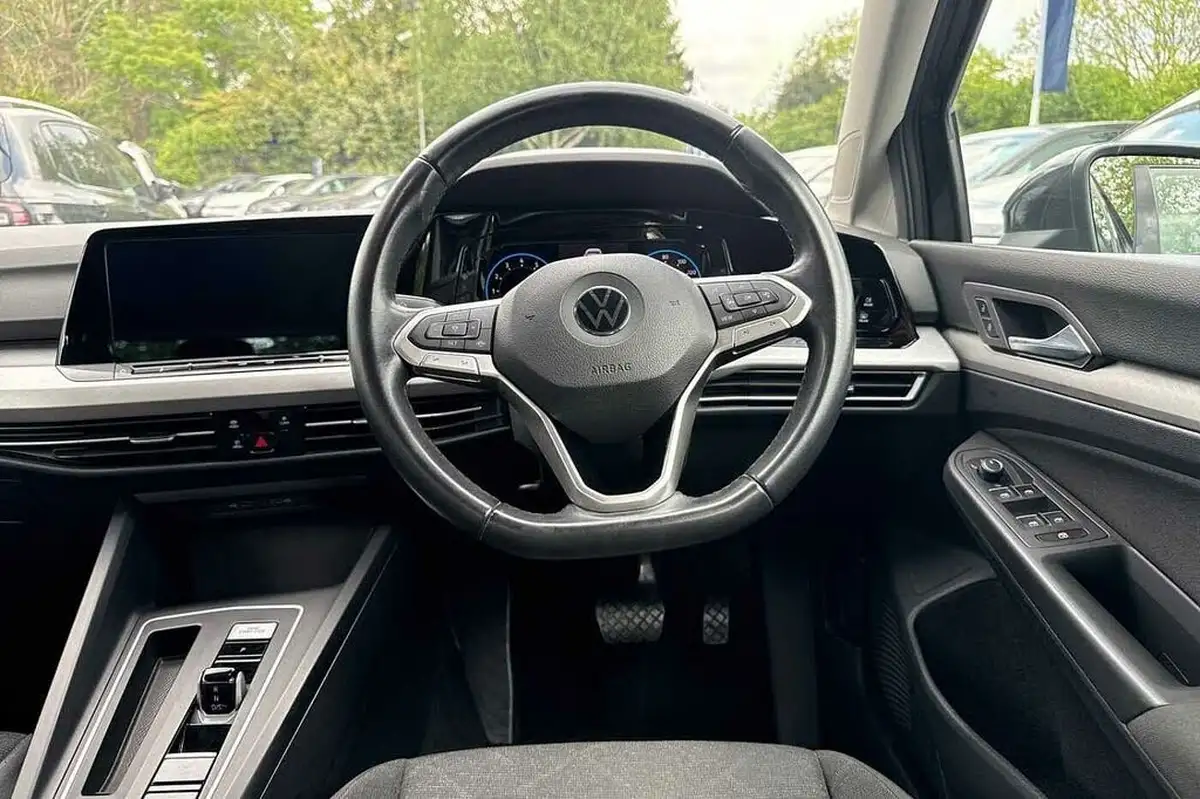 2022-volkswagen-golf-15-etsi-life-150ps-hatchback-big-12