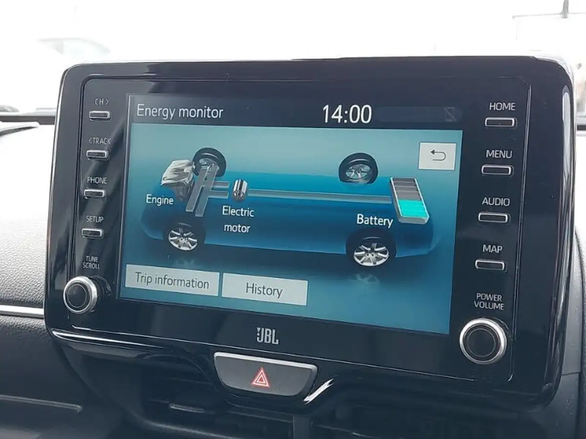 2022-toyota-yaris-15-vvt-i-dynamic-big-12