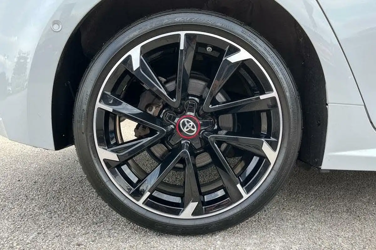 2021-toyota-corolla-18-vvt-i-gr-sport-trk-hatchback-big-7