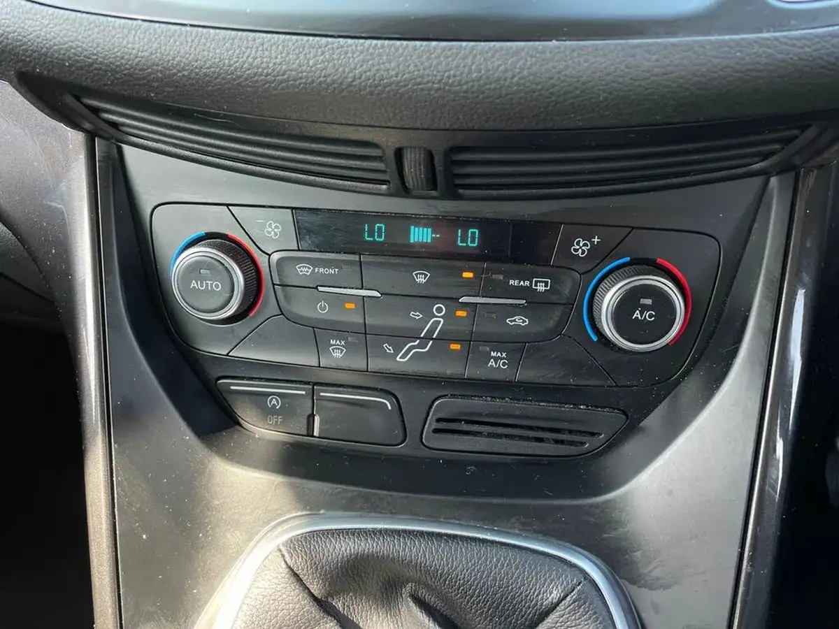 2016-ford-c-max-10-titanium-125ps-big-21