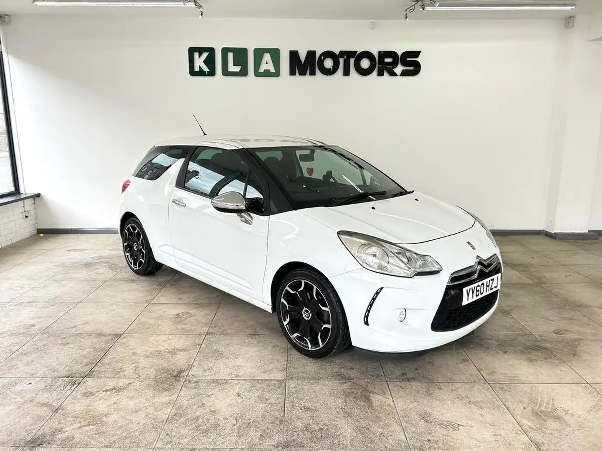 2010-citroen-ds3-16td-black-big-6