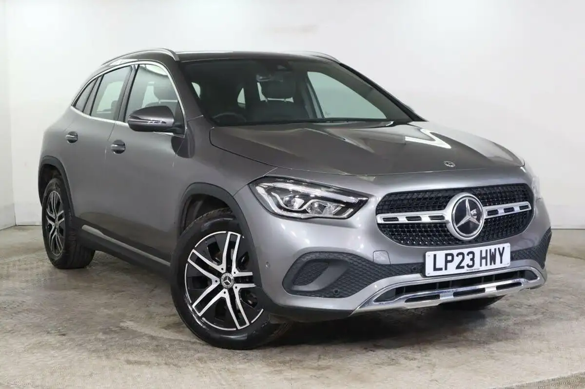 2023-mercedes-benz-gla-class-13-gla-200-sport-executive-station-wagon-big-0