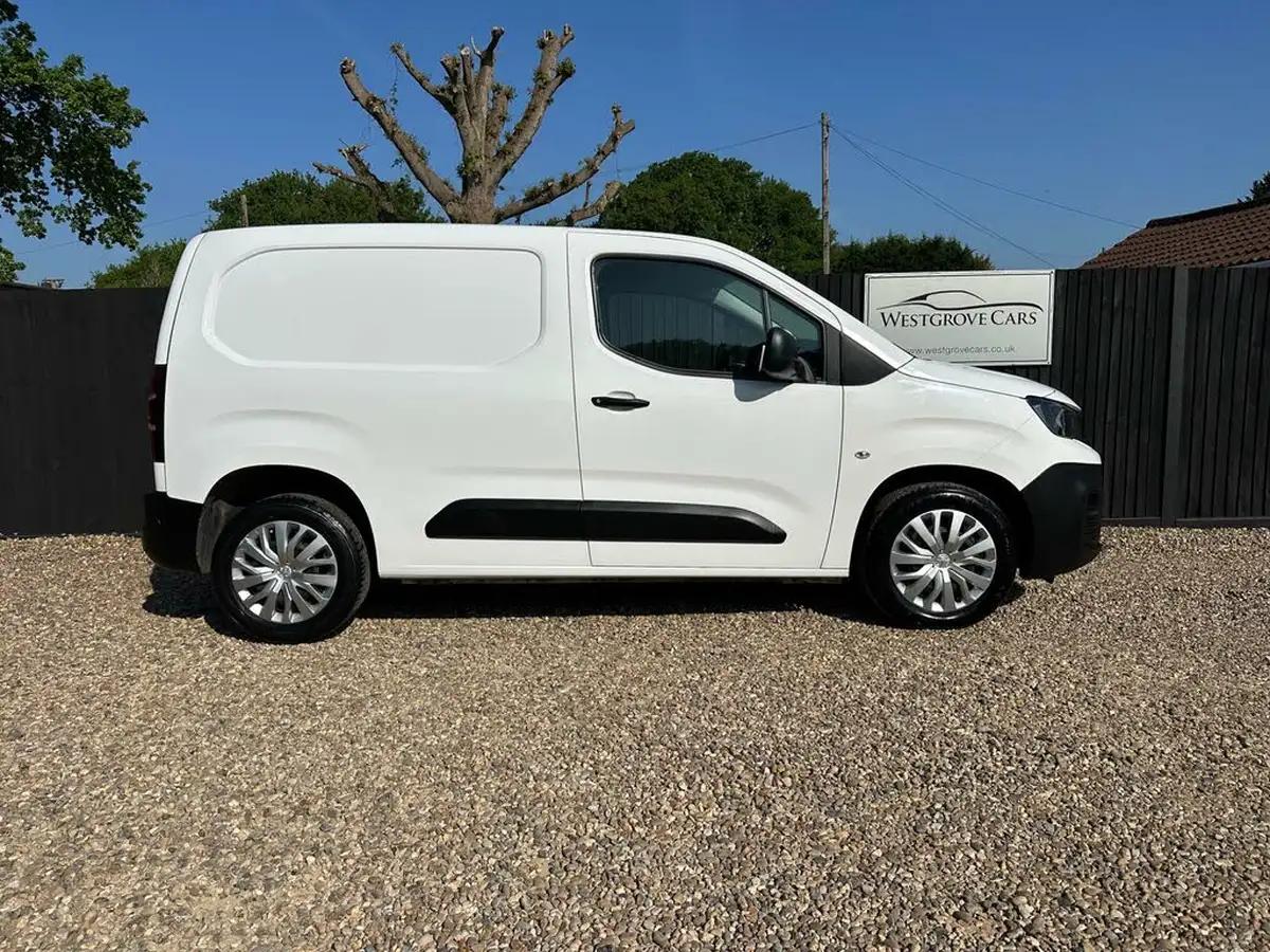 2019-peugeot-partner-16bluehdi-1000-professional-big-1