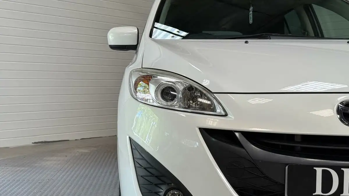 2012-mazda-mazda5-16d-sport-big-10