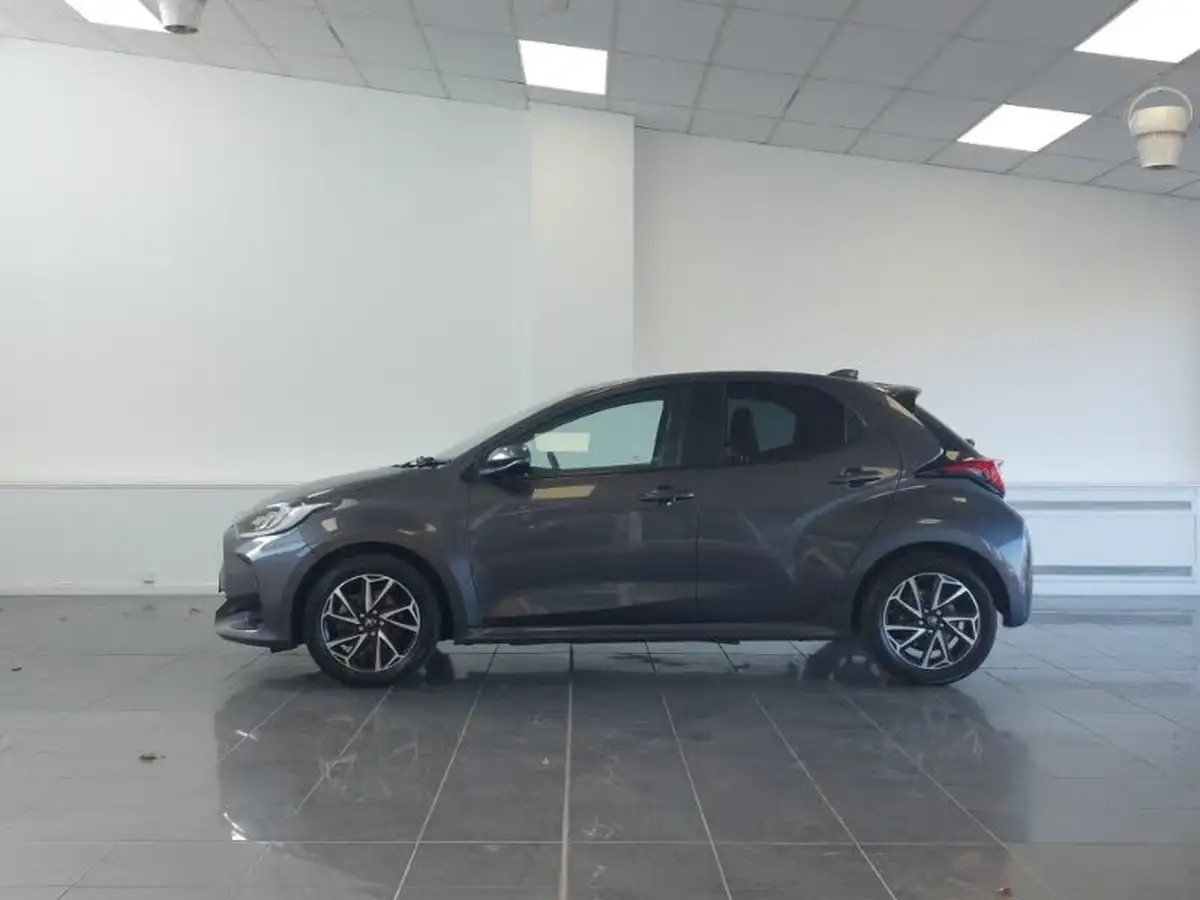 2022-toyota-yaris-15-vvt-i-design-big-3