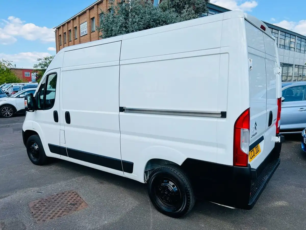 2021-citroen-relay-22bluehdi-35-l2h2-enterprise-140eu6dtss-big-3